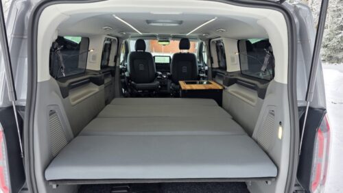 Ford Transit Tourneo – ketterä retkeilyauto mittatilaustyönä