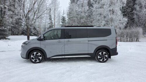 Ford Transit Tourneo – ketterä retkeilyauto mittatilaustyönä