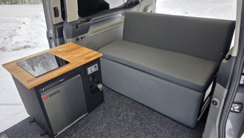 Ford Transit Tourneo – ketterä retkeilyauto mittatilaustyönä