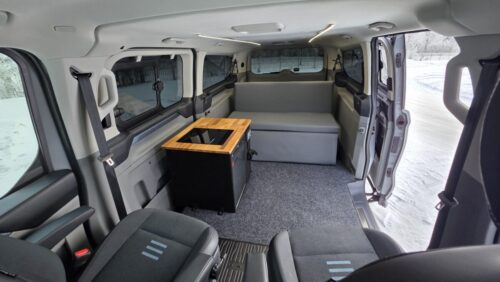 Ford Transit Tourneo – ketterä retkeilyauto mittatilaustyönä