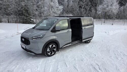 Ford Transit Tourneo – ketterä retkeilyauto mittatilaustyönä