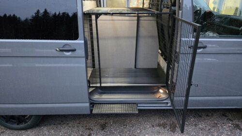 Ammattitason koiravarustelu VW Transporteriin