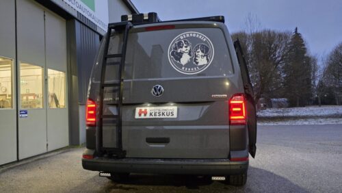 Ammattitason koiravarustelu VW Transporteriin