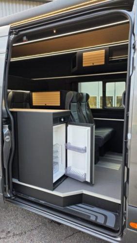 Premium-tason retkeilyauto #10417/#11240