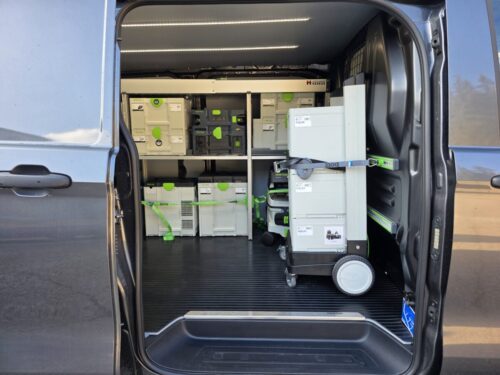 Festool Oy VW Transporter T7 huoltoauto Festoolin omalla Systainer säilytysjärjestelmällä