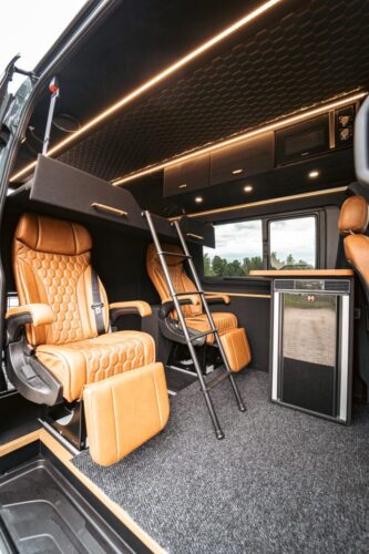MB Sprinter retkeilyauto #11251