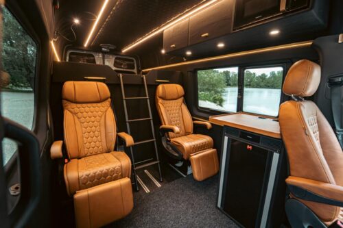 MB Sprinter retkeilyauto #11251