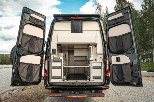 Omavarainen MB Sprinter retkeilyauto #3309