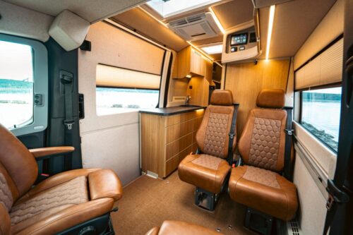 Omavarainen MB Sprinter retkeilyauto #3309