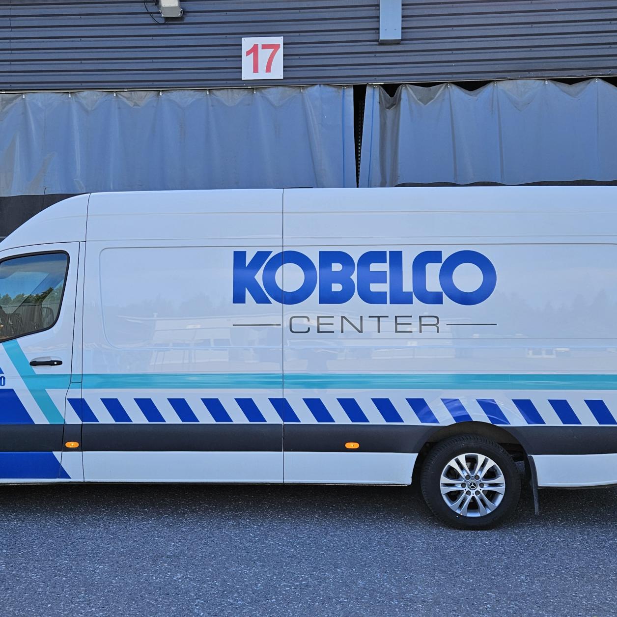 Kobelco huoltoauto