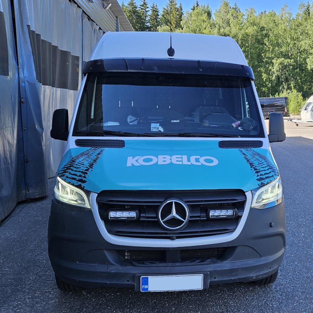 Kobelco huoltoauto