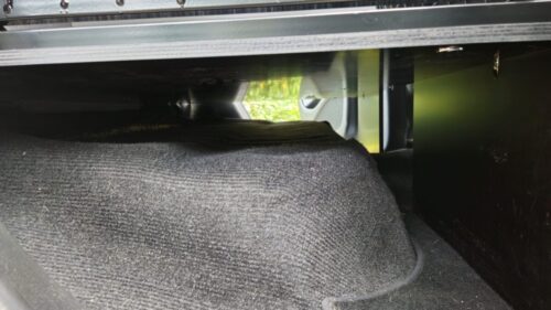 Mitsubishi ML200 koiranhäkki kahdelle koiralle