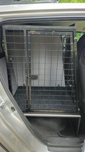 Mitsubishi ML200 koiranhäkki kahdelle koiralle