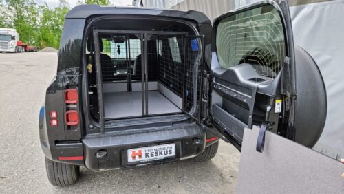 Land Rover Defender jaettu koirahäkki kahdelle koiralle
