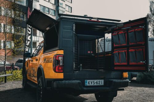 Ranger esittelyauto koirah&auml;kill&auml;
