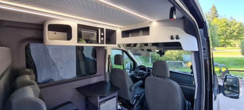 Ford Transit Hyötyajoneuvokeskus Retkeilyauto mikro hylly matkailuauto